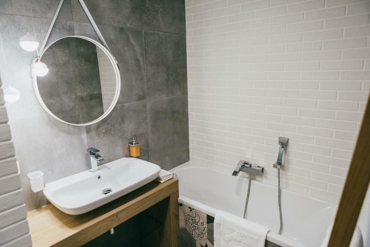 Eight Lux View In Old Town And Free Parking Apartment Krakow Exterior photo