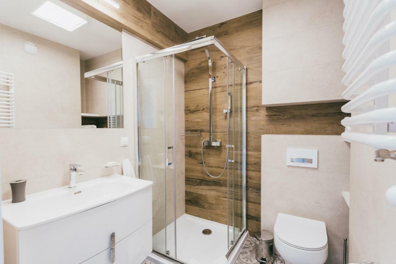 Eight Lux View In Old Town And Free Parking Apartment Krakow Exterior photo
